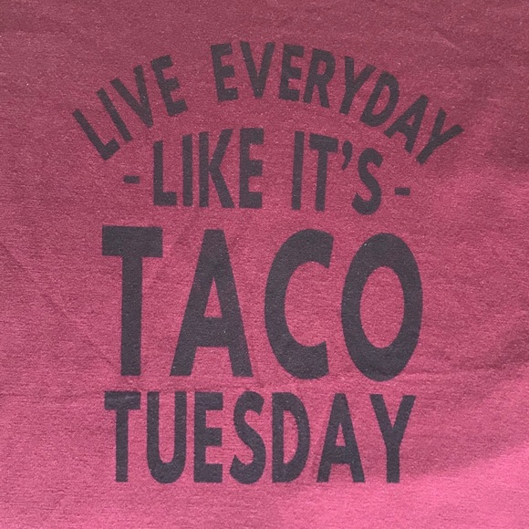 Maroon Taco Graphic tee - Picture 2 of 3